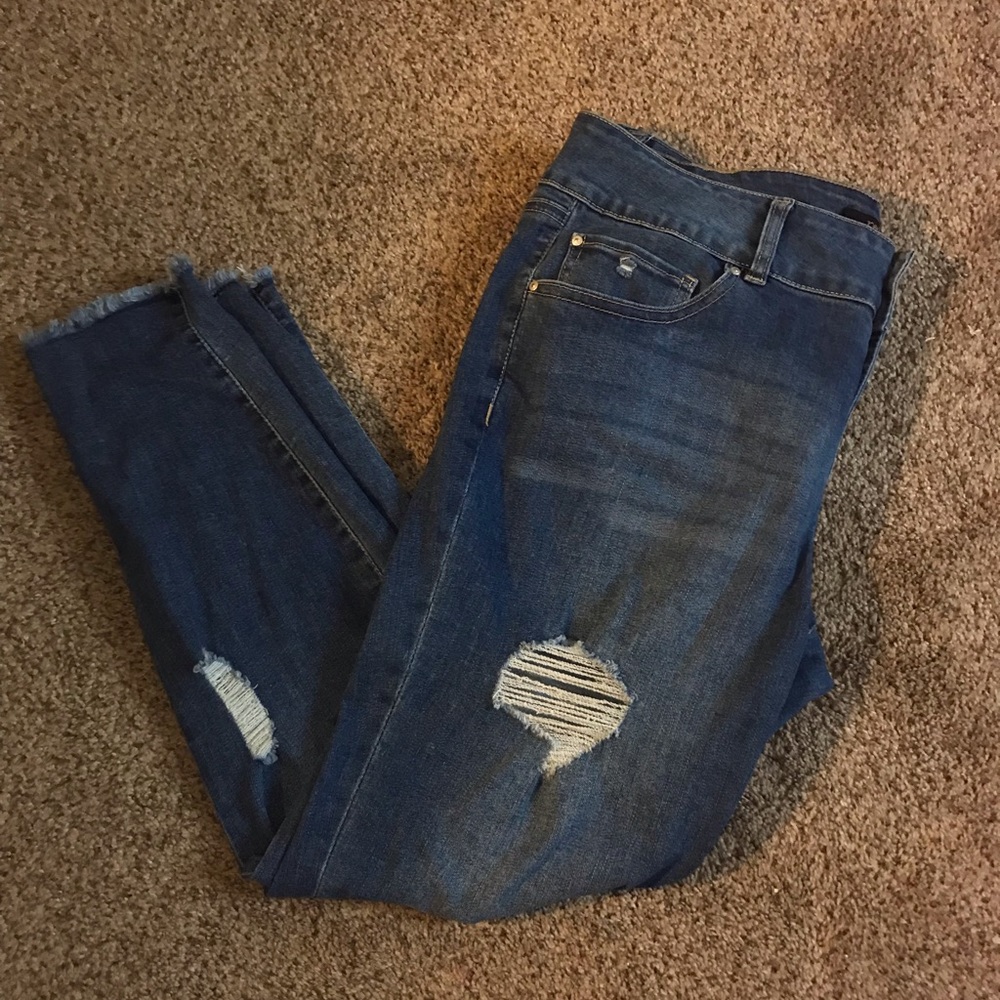 Refuge ripped jeans
